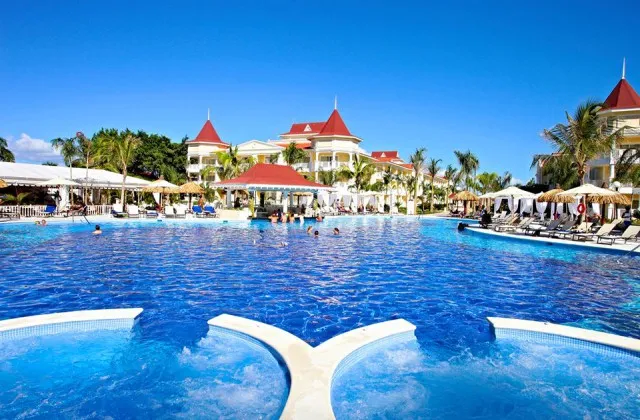 Luxury Bahia Principe Bouganville All Inclusive piscine